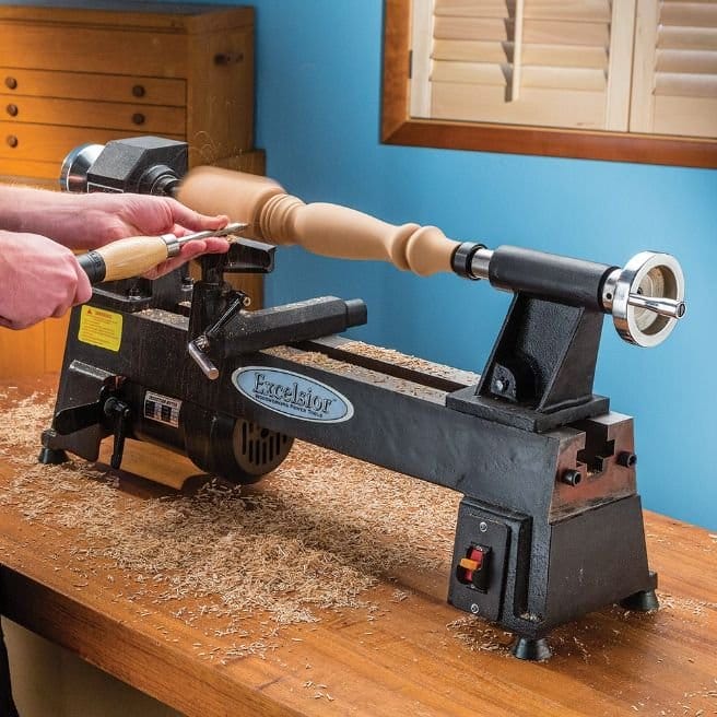Best Features To Consider In a Mini Lathe