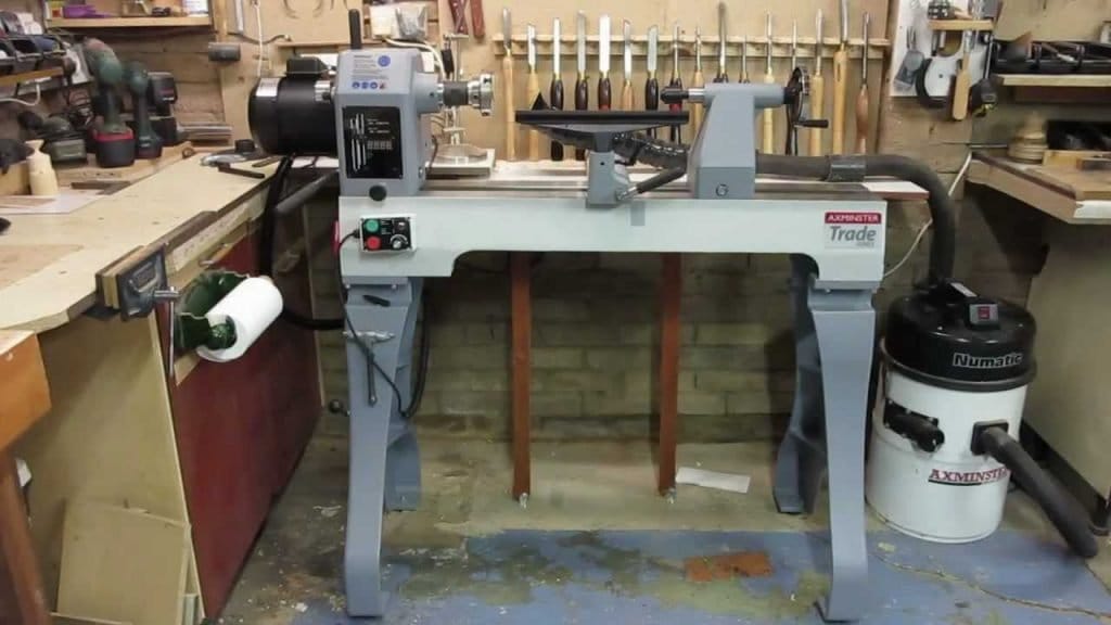 What Is a Wood Turning Lathe