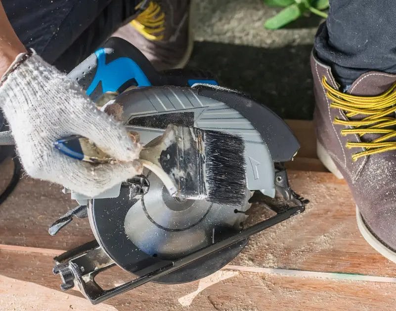 Why Does My Circular Saw Keep Stopping? Some Possible Reasons..
