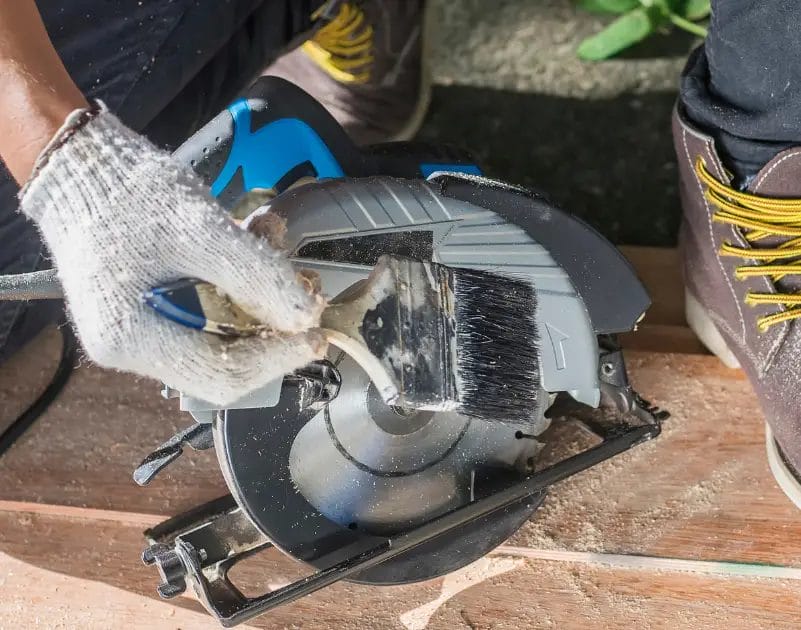 How To Clean Circular Saw Blades Effectively (& Safely!)